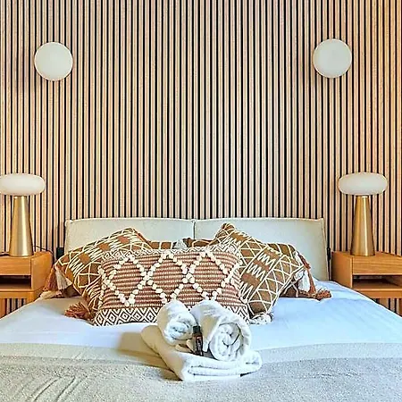 New And Exceptional Madeleine/concorde Hotel