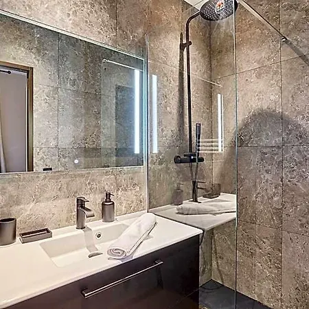 Hotell New And Exceptional Madeleine/concorde